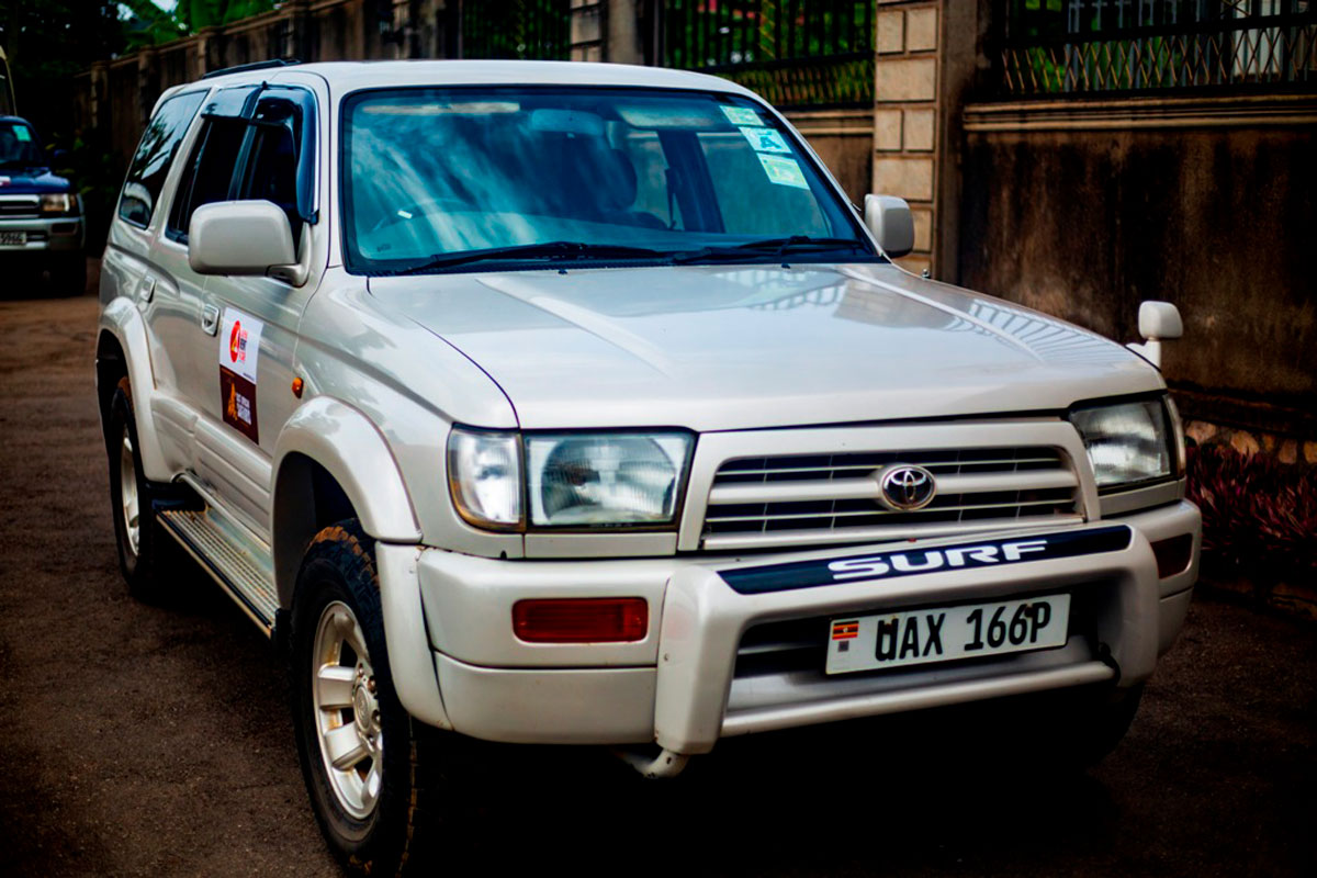 Toyota Hilux Surf 4x4 Automatic transmission 5 seater