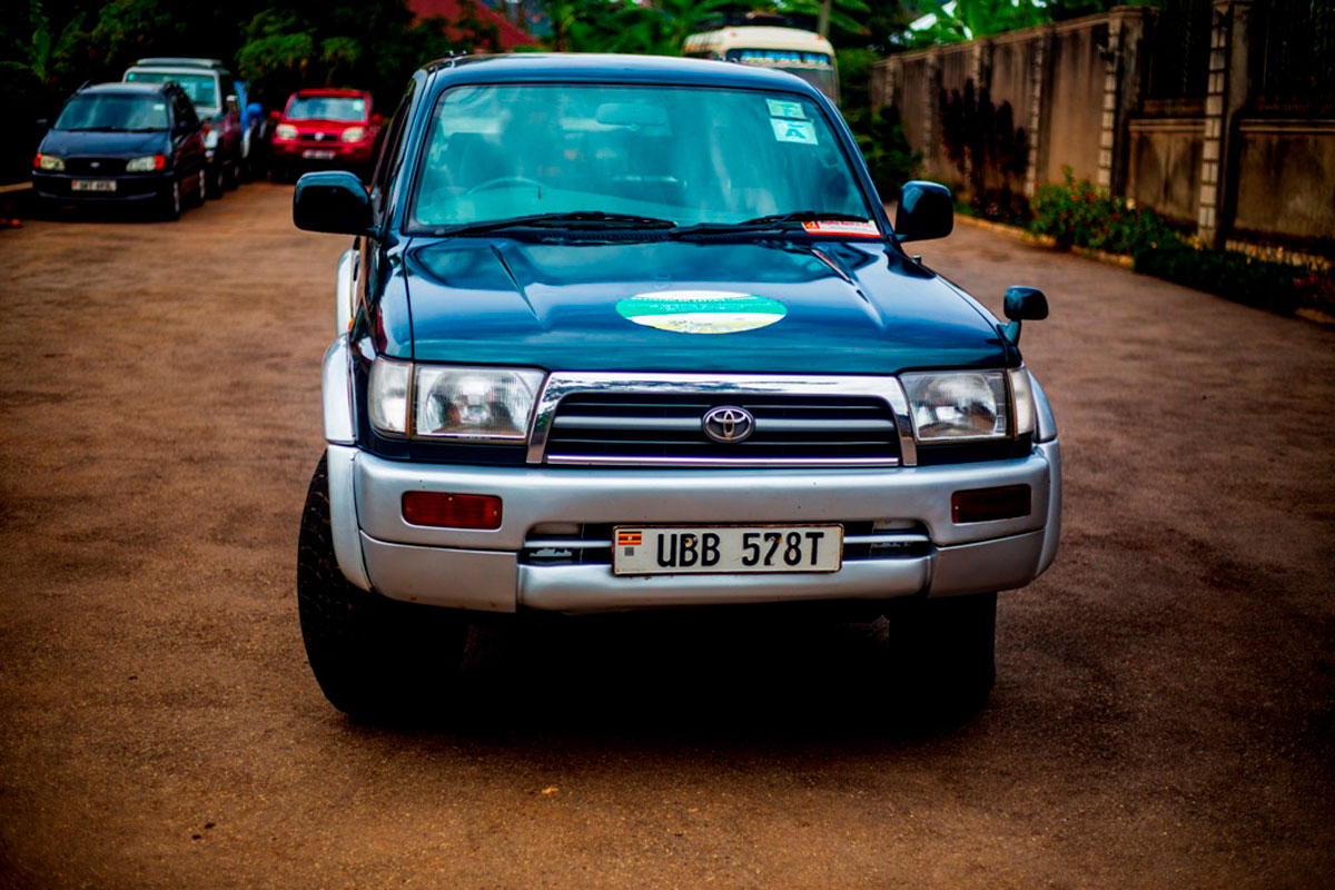 Toyota Hilux Surf 4x4 Automatic transmission 5 seater