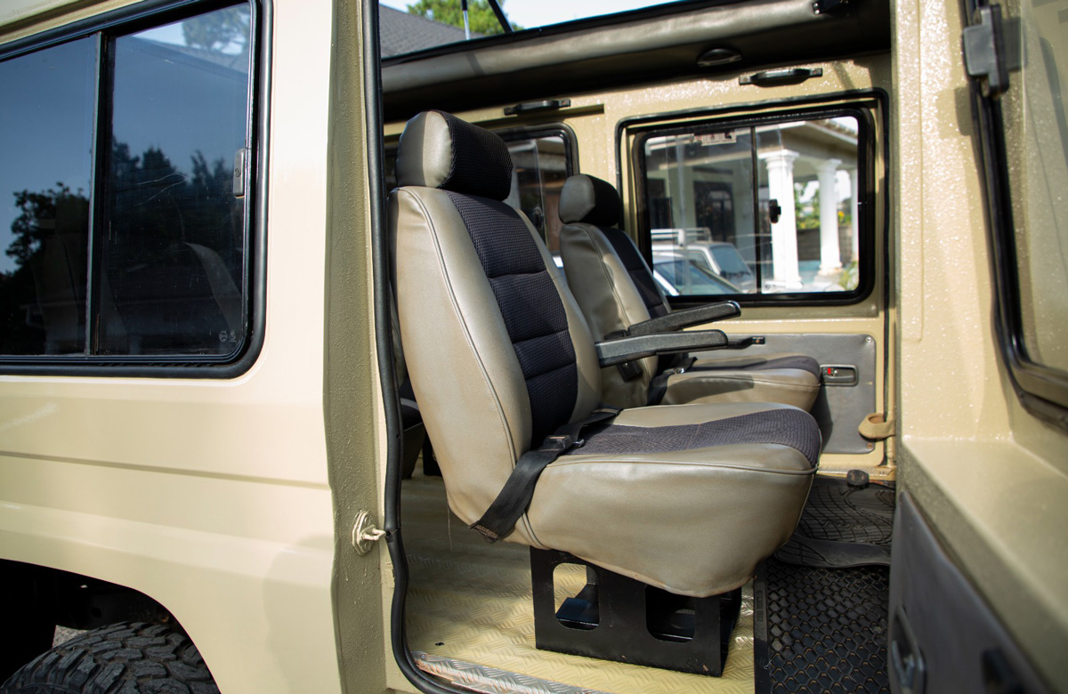 Land Cruiser Hard Top 8-Pax Stretch Extended Safari Landcruiser, 8 Seater, Manual Transmission